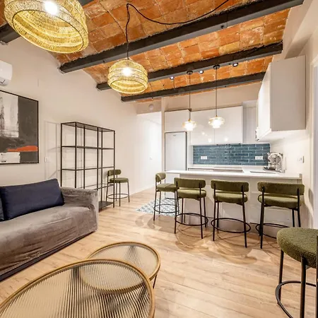 Bebarceloner Eixample Apartments- 4 Bedrooms