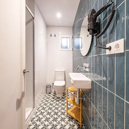 Апартаменты Bebarceloner Eixample Apartments- 4 Bedrooms Барселона