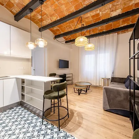 Bebarceloner Eixample Apartments- 4 Bedrooms Апартаменты